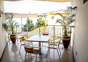 Maxlot Hotel Accra Exterior photo