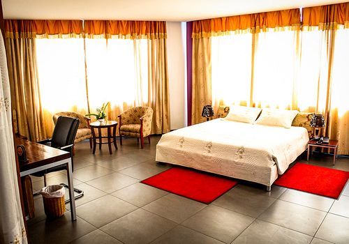 Maxlot Hotel Accra Exterior photo